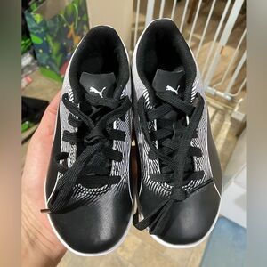 Puma kids shoes black white size 11C